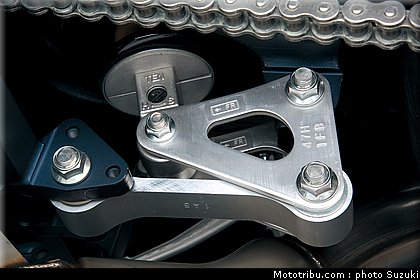 suzuki_2012_1000_gsxr_046.jpg