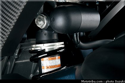 suzuki_2012_1000_gsxr_047.jpg