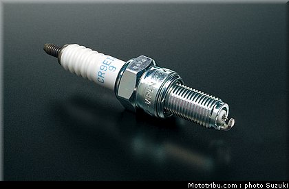 suzuki_2012_1000_gsxr_048.jpg