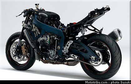 suzuki_2012_1000_gsxr_049.jpg