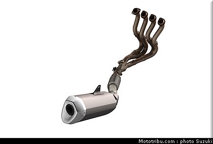 suzuki_2012_1000_gsxr_057.jpg