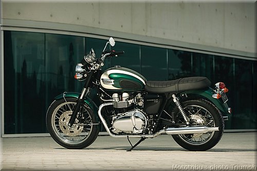 020_bonneville_t100_001.jpg