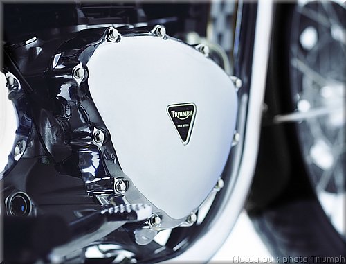 035_bonneville_engine_cover_kit_chrome.jpg