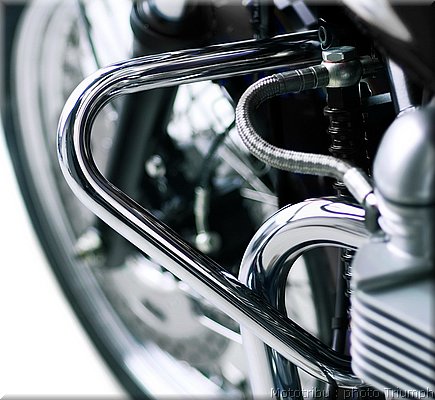 036_bonneville_engine_dresser_bars_chrome.jpg