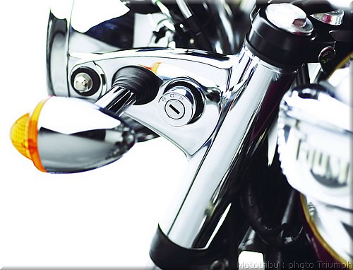 042_bonneville_headlight_brackets_chrome.jpg