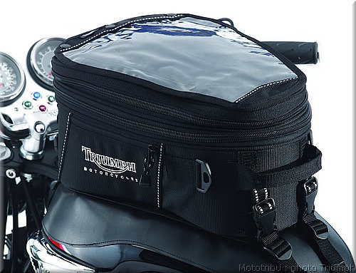 058_bonneville_tank_bag.jpg
