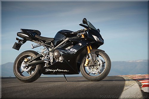 010_daytona675_001.jpg
