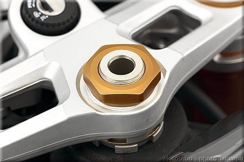 025_d675_anodised_top_yoke_nut_gold.jpg