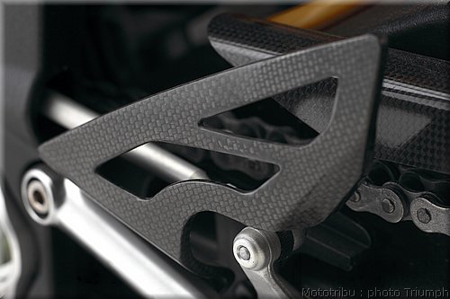 030_d675_carbon_heel_guards.jpg