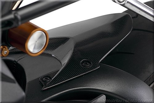 031_d675_carbon_hugger.jpg