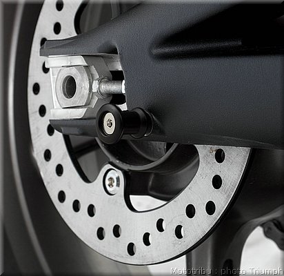 036_d675_paddock_stand_bobbins_black.jpg