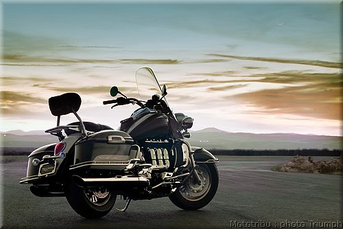 0027_rocket3-touring-004.jpg