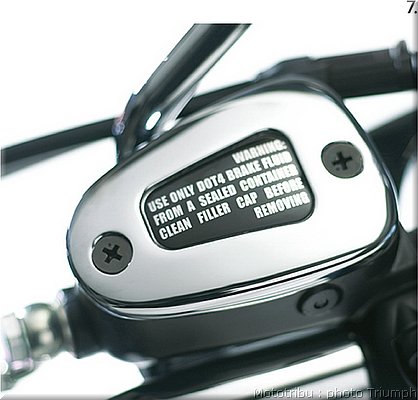 0045_rocket3_chrome-master-cylinder-cap-012.jpg
