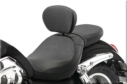 0048_rocket3_classic_touring_seat_and_adjustable_rider_backrest-013.jpg