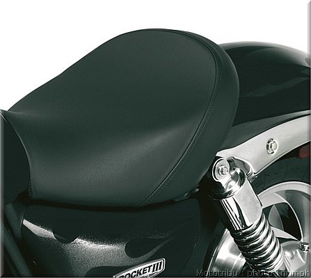 0073_rocket3_lowrider_seat-035.jpg
