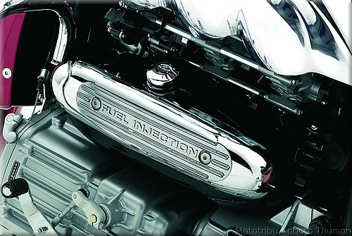 0075_rocket3_oil_tank_chrome-037.jpg