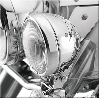 0112_rocket3_touring_chrome_fog_lamps_005.jpg