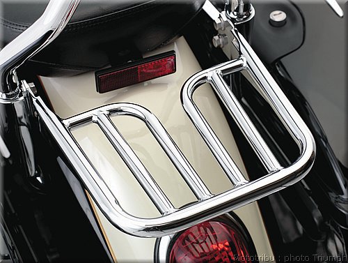 0115_rocket3_touring_chrome_luggage_rack_008.jpg