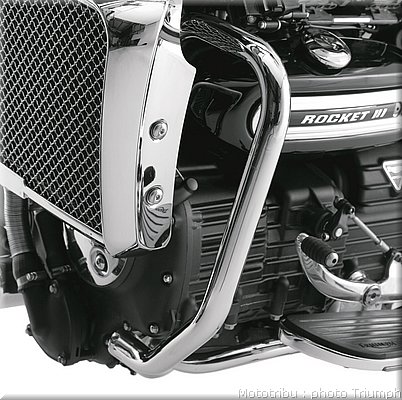 0121_rocket3_touring_front_engine_dresser_bars_chrome_014.jpg