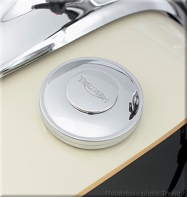 0126_rocket3_touring_fuel_filler_cap_lockable_019.jpg