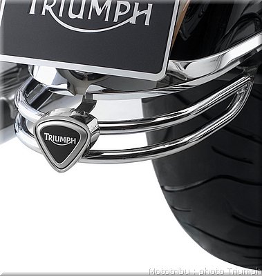 0160_rocket3_touring_rear_fender_rail_chrome_053.jpg