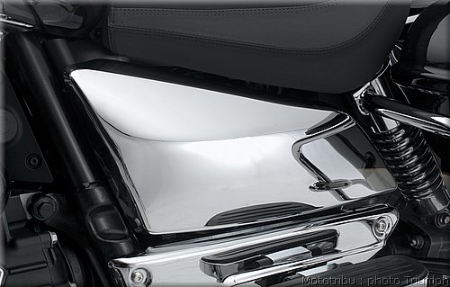 0167_rocket3_touring_side_panels_chrome_060.jpg