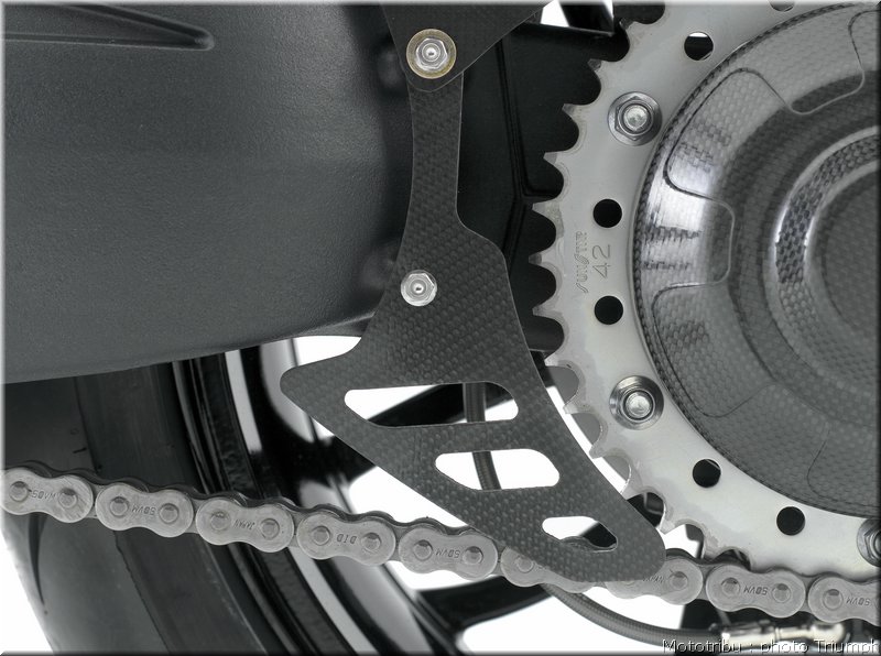 triumph-speedtriple2008_23