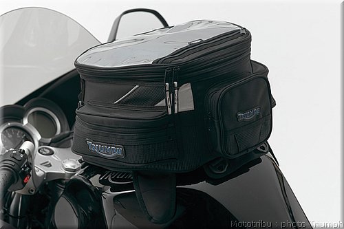 031_sprint_st_tankbag2.jpg