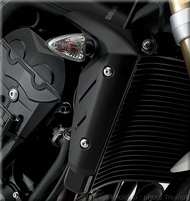 028_street_triple_radiator_cowls.jpg