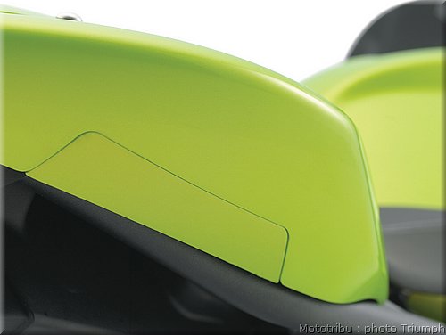 029_street_triple_rear_bodywork_finisher_kit_colour_coordinated.jpg