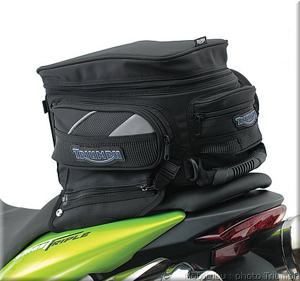 033_street_triple_tail_pack_kit.jpg