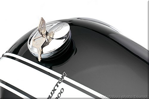 014_thruxton_locking_filler_1.jpg