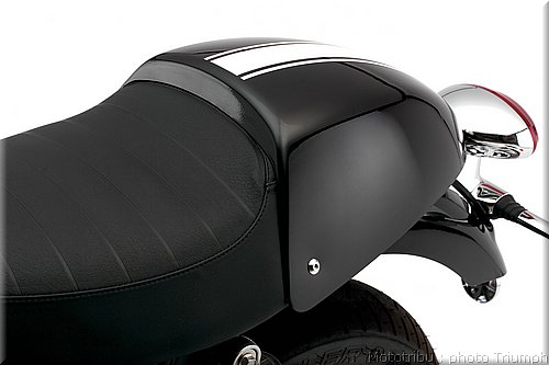 016_thruxton_seat_cowl_and_gel_seat.jpg