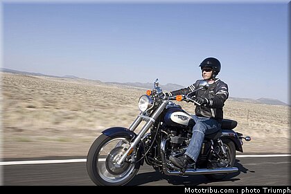 triumph_america_2_2009.jpg