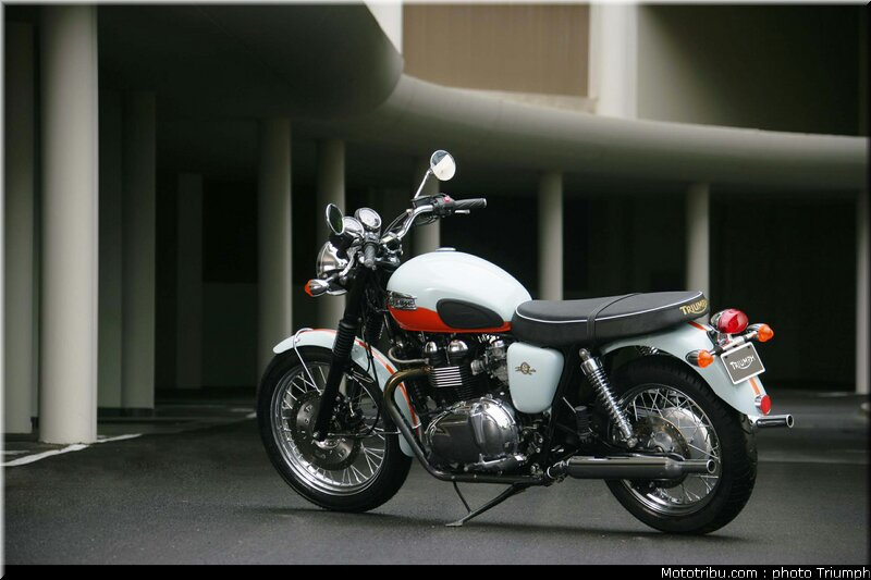 triumph_bonneville_03_2009