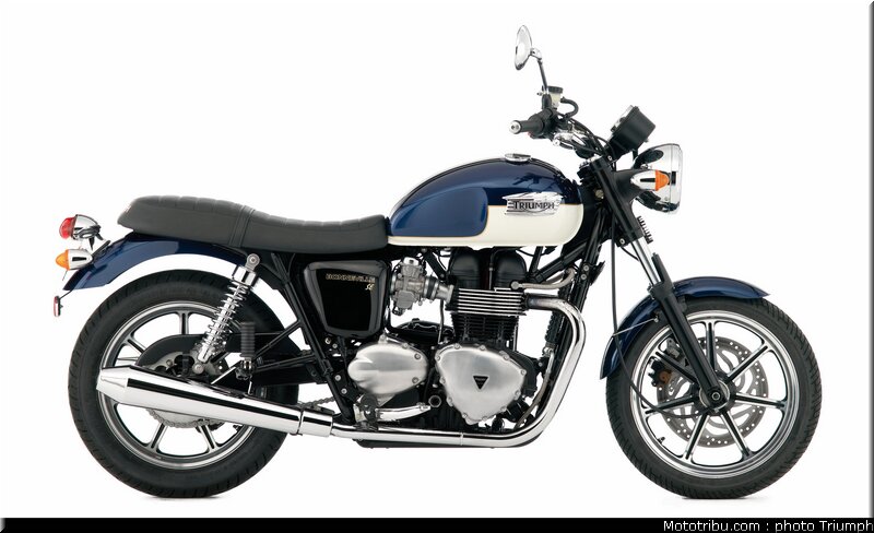 triumph_bonneville_se_4_2009