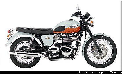 triumph_bonneville_04_2009.jpg