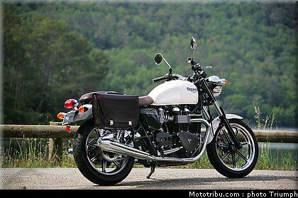 triumph_bonneville_12_2009.jpg