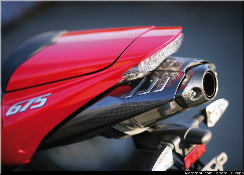 triumph_daytona_675_006_2009