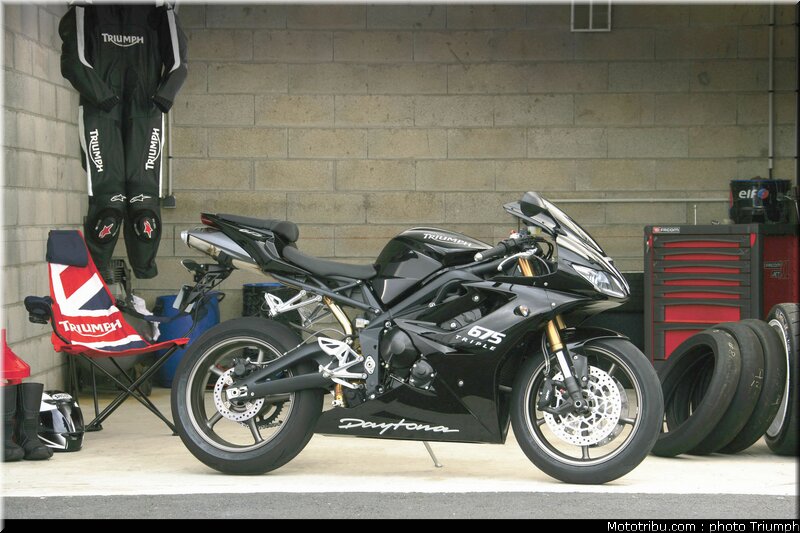 triumph_daytona_675_007_2009