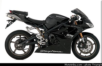 triumph_daytona_675_009_2009.jpg