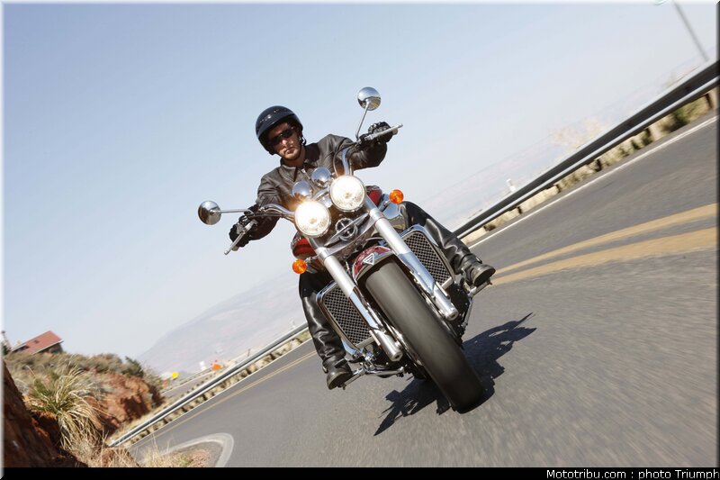 triumph_rocketIII_8_2009