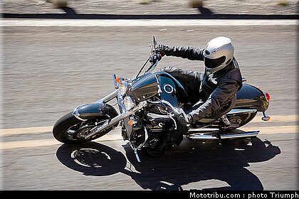 triumph_rocketIII_2_2009.jpg