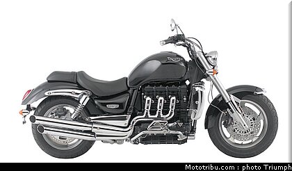 triumph_rocketIII_7_2009.jpg