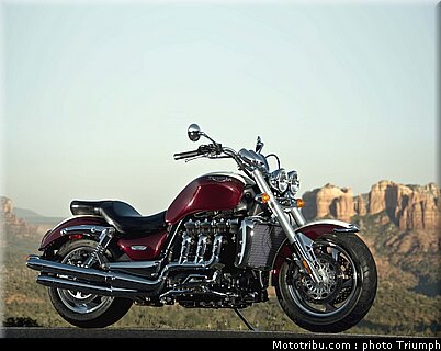 triumph_rocketIII_classic_6_2009.jpg