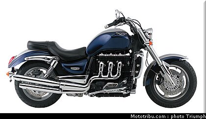triumph_rocketIII_classic_7_2009.jpg