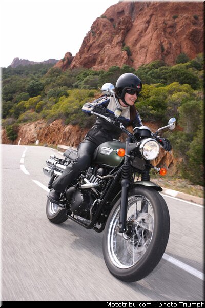triumph_scrambler_6_2009