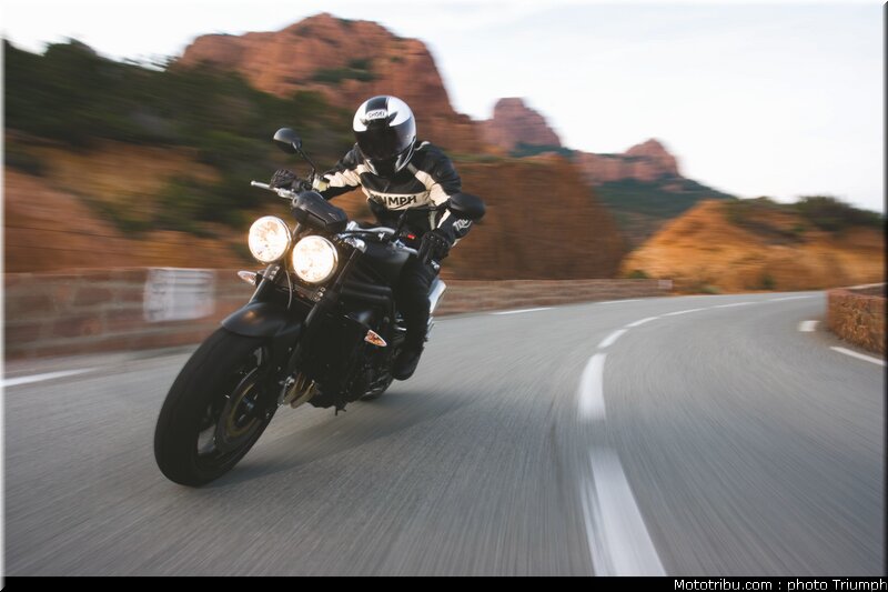 triumph_speed_triple_1_2009