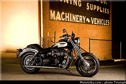 triumph_speedmaster_1_2009.jpg