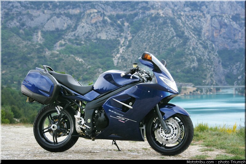 triumph_sprint_st_5_2009